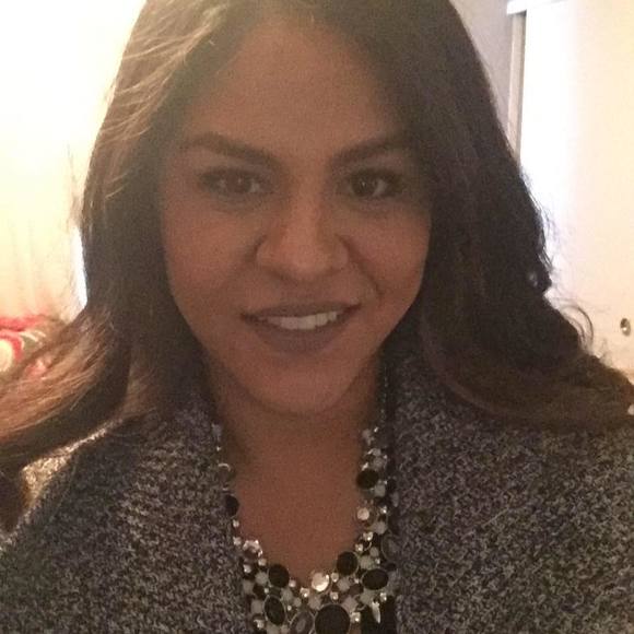 Meet your Posher, Yvette - Picture 1 of 1